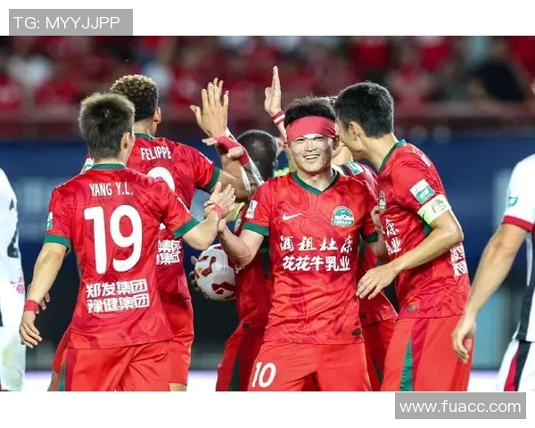 河南足球俱乐部奋勇拼搏助力地方足球发展展现青春风采与团队精神 河南足球俱乐部奋勇拼搏助力地方足球发展展现青春风采与团队精神